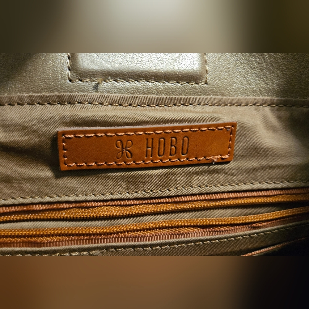 NWT HOBO Margot Satchel/crossbody: Dusty Gold 100% Gen Leather - Picture 12 of 14